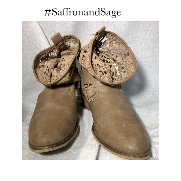 Bare Traps Palena Buckled Crochet Booties in Excellent Condition! - Picture 3 of 16